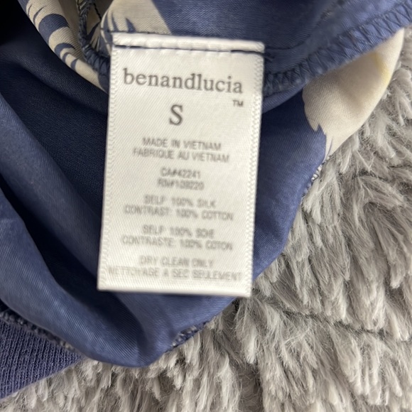 EUC silk blouse size small - Picture 3 of 3